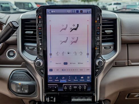 Used 2025 RAM 3500 Laramie image 27