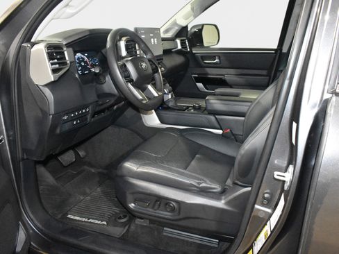 Used 2024 Toyota Sequoia Limited w/ Tow Technology Package AWD/4WD image 25