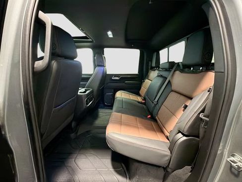 Certified 2025 Chevrolet Silverado 3500 High Country w/ High Country Premium Package AWD/4WD image 21
