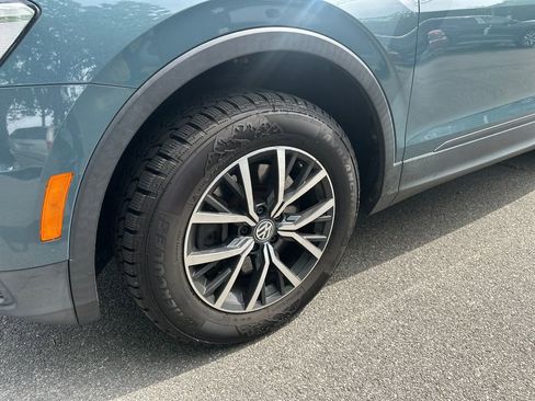 Used 2019 Volkswagen Tiguan SE w/ Panoramic Sunroof Package FWD image 7