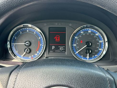 Used 2017 Toyota Corolla LE w/ Carpet Mat Package (TMS) image 21