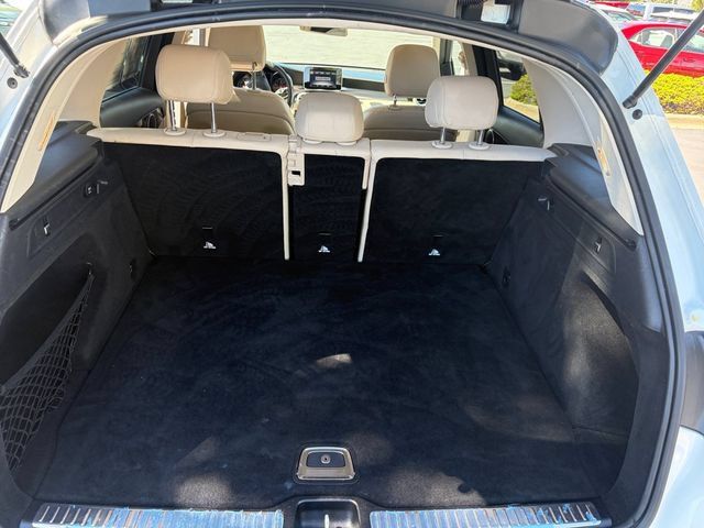 Used 2018 Mercedes-Benz GLC 300 4MATIC image 34