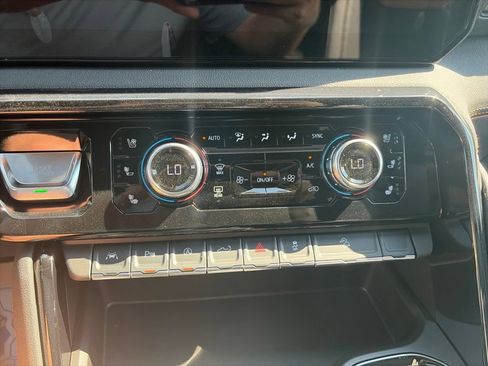 New 2026 GMC Sierra 1500 AT4 w/ AT4 Premium Package AWD/4WD image 23