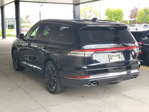 New 2026 Lincoln Aviator Black Label w/ Dynamic Handling Package AWD/4WD image 3