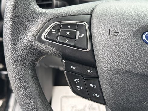 Used 2021 Ford EcoSport SE w/ SE Convenience Package image 18