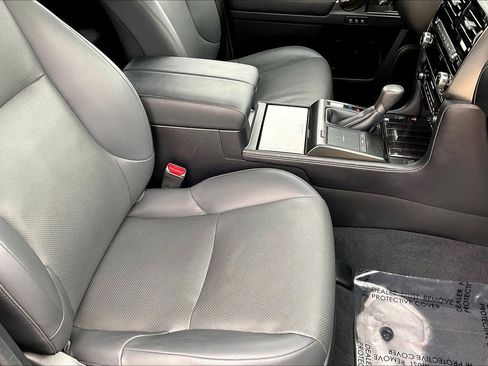 Used 2022 Lexus GX 460 Premium image 22