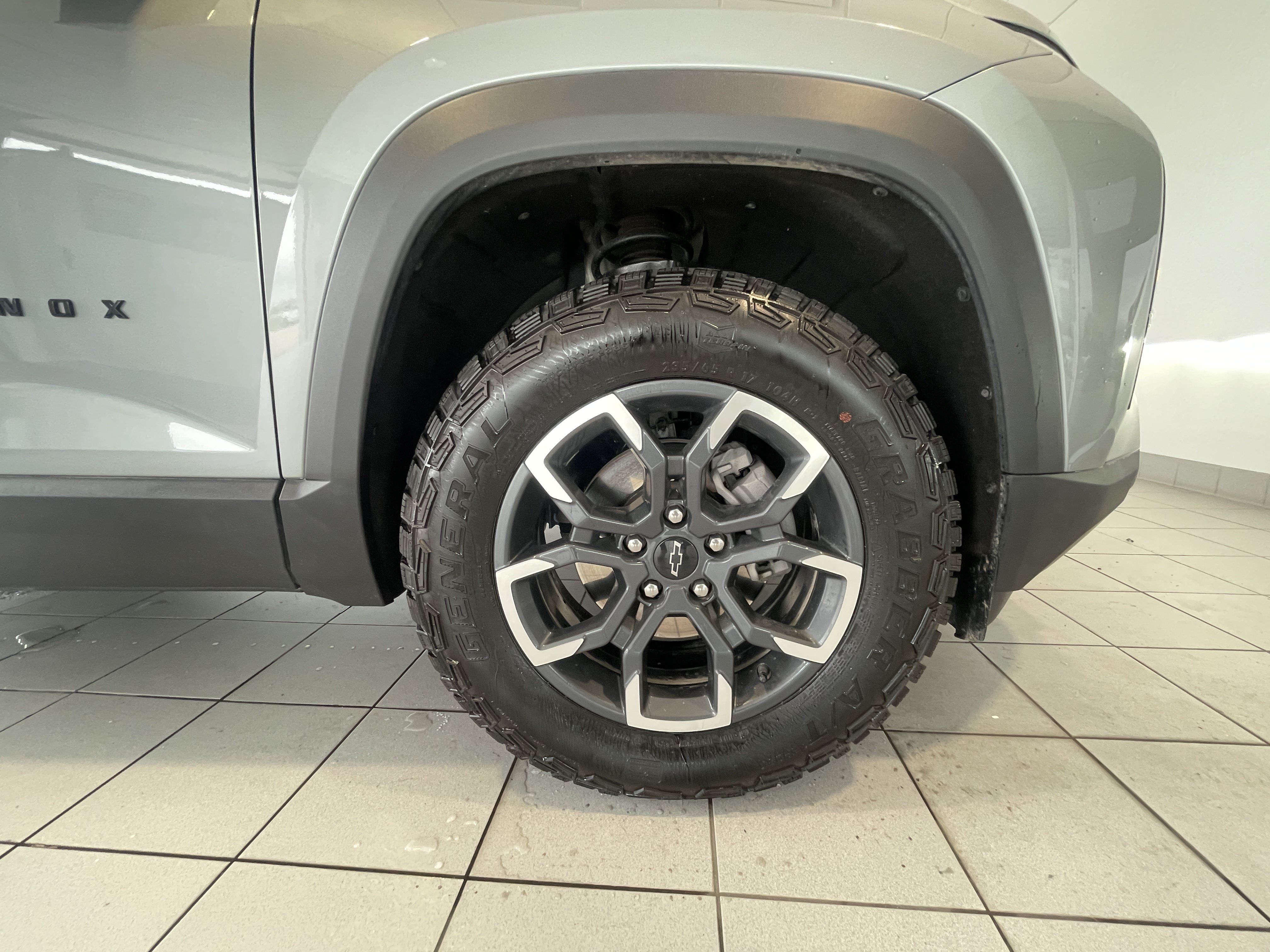 Used 2026 Chevrolet Equinox ACTIV w/ Convenience Package III AWD/4WD image 9