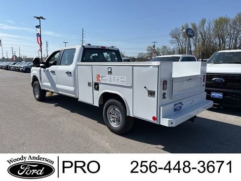 New 2025 Ford F250 XL w/ XL Chrome Package AWD/4WD image 3