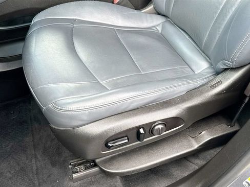 Used 2020 Buick Enclave Essence AWD/4WD image 18