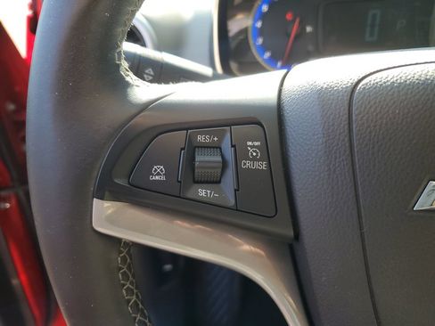 Used 2016 Chevrolet Trax LT w/ LT Sun and Sound Package AWD/4WD image 21
