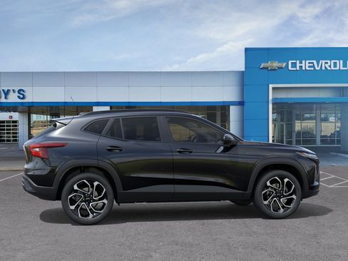 New 2026 Chevrolet Trax RS w/ Driver Confidence Package FWD image 6