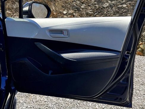 Used 2024 Toyota Corolla LE w/ LE Convenience Package image 20