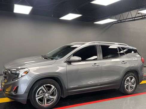 Used 2018 GMC Terrain SLT w/ Infotainment Package II image 2