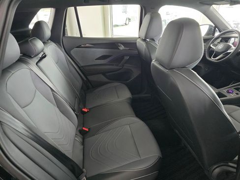 New 2026 Volkswagen Tiguan SE R-Line AWD/4WD image 34