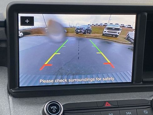 Used 2023 Ford Maverick XLT image 25