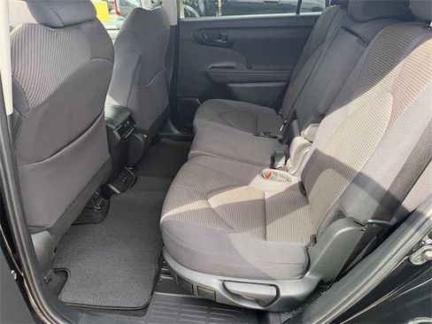 Certified 2024 Toyota Highlander LE image 20