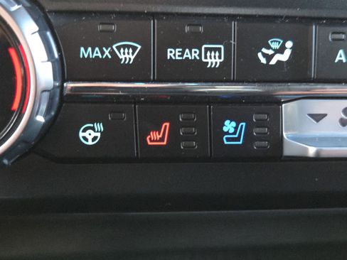 Used 2025 Ford F350 Platinum image 6