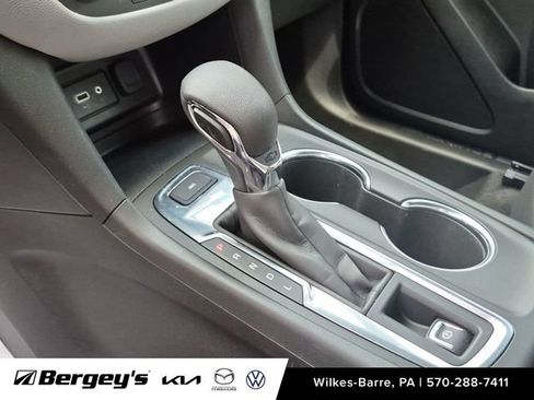 Used 2022 Chevrolet Equinox LS w/ LS Convenience Package AWD/4WD image 21