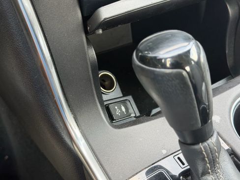 Used 2016 Toyota Camry SE FWD image 14