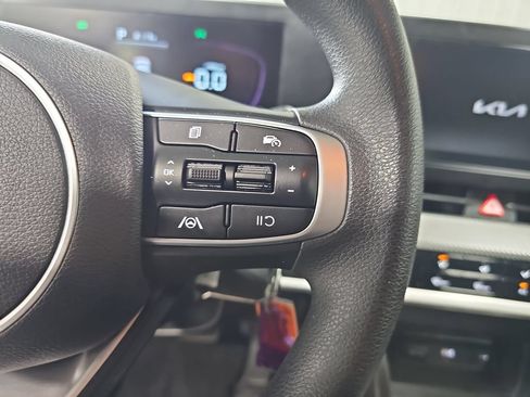 Used 2023 Kia Sportage LX AWD/4WD image 17