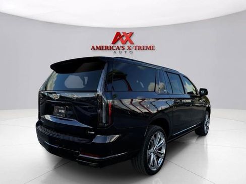 Used 2025 Cadillac Escalade ESV Sport w/ Touring Package AWD/4WD image 5