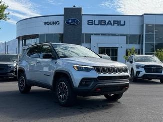 Used 2024 Jeep Compass Trailhawk w/ Trailhawk Elite Group AWD/4WD video 1