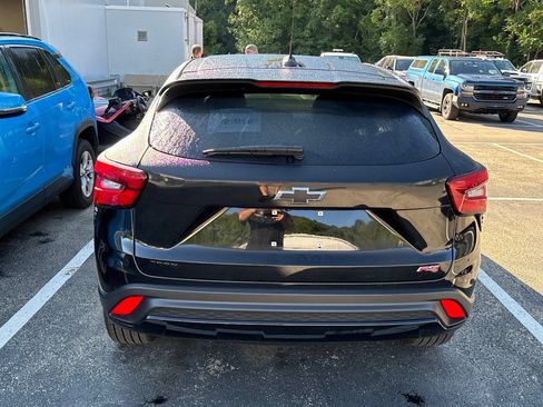 Used 2024 Chevrolet Trax RS FWD image 6