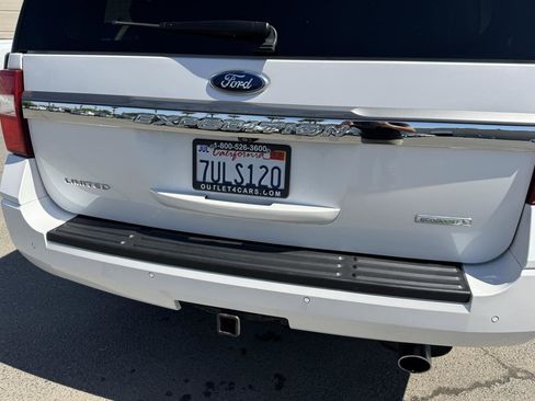 Used 2016 Ford Expedition Limited w/ Equipment Group 301A image 9