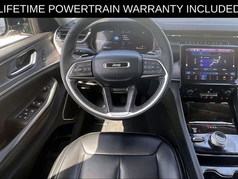 Used 2023 Jeep Grand Cherokee L Limited AWD/4WD image 6