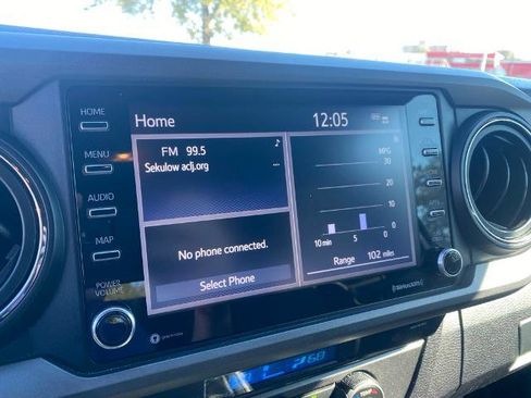 Used 2021 Toyota Tacoma TRD Off-Road image 21