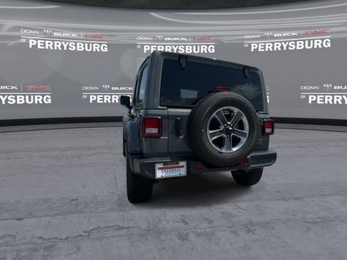Used 2022 Jeep Wrangler Unlimited Sahara AWD/4WD image 6