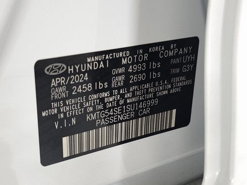 Used 2025 Genesis G70 3.3T Advanced image 27