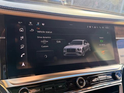 Used 2025 Bentley Flying Spur Plug-In Hybrid AWD/4WD image 18