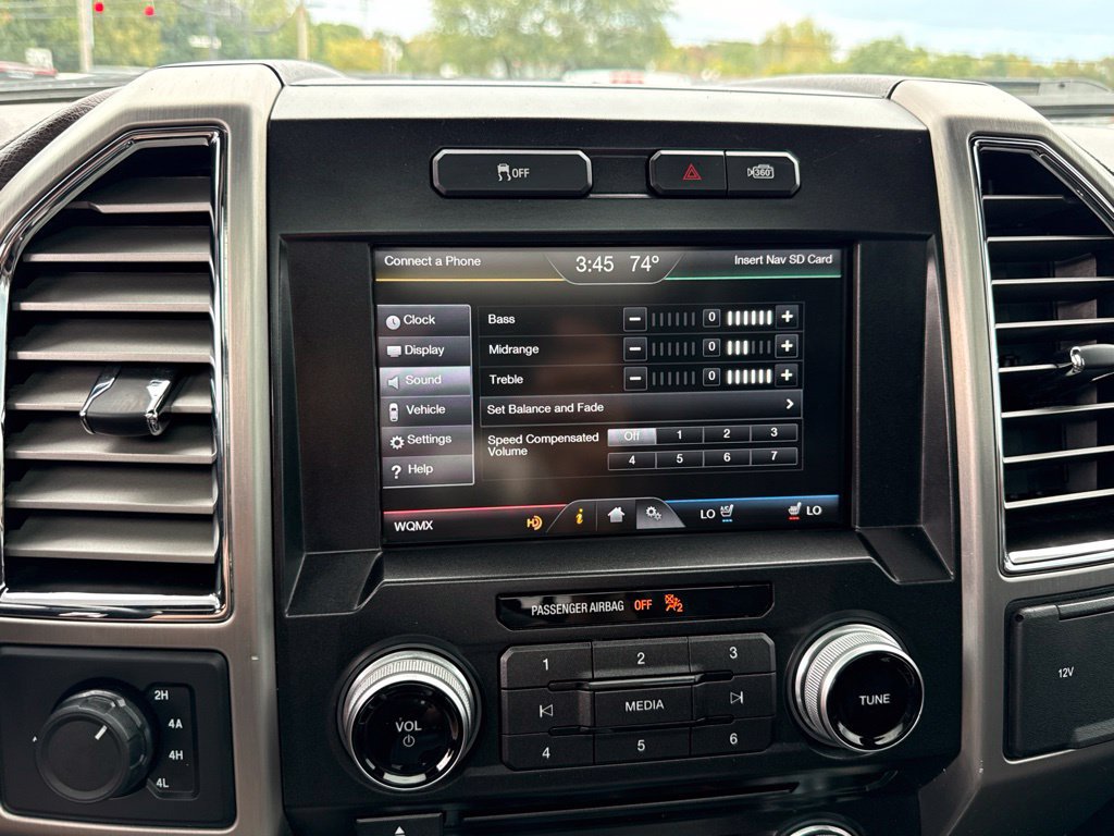 Used 2015 Ford F150 Platinum w/ Equipment Group 701A Luxury AWD/4WD image 39