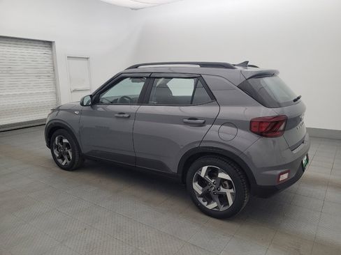 Used 2020 Hyundai Venue SEL w/ Convenience + Premium Package FWD image 3