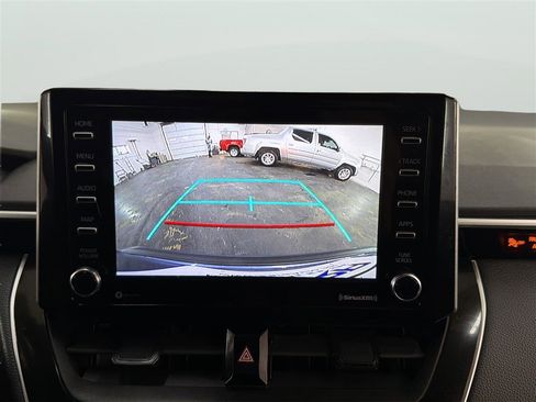 Used 2021 Toyota Corolla LE FWD image 25
