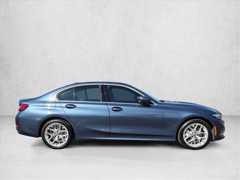 Used 2026 BMW 330i xDrive Sedan w/ Premium Package AWD/4WD image 4