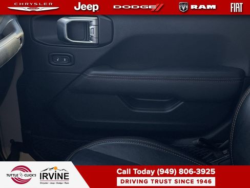 Certified 2022 Jeep Gladiator Mojave w/ Cold Weather Group image 21