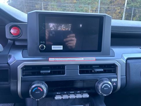 New 2025 Toyota Tacoma TRD Off-Road image 21