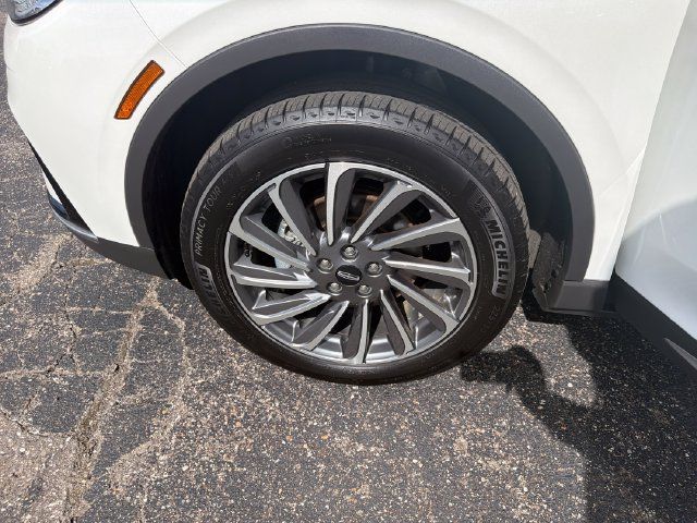 Used 2023 Lincoln Corsair Reserve w/ Equipment Group 201A AWD/4WD image 29