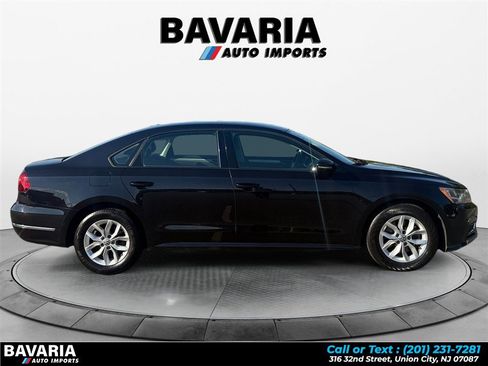 Used 2018 Volkswagen Passat 2.0T S FWD image 6