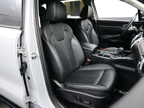 Used 2023 Kia Sorento SX image 15