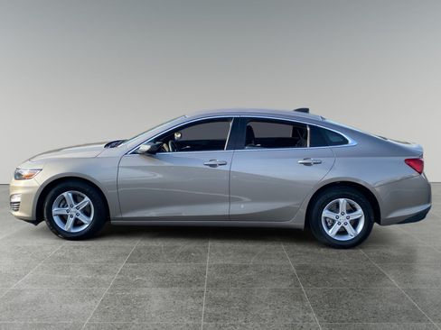 Used 2024 Chevrolet Malibu LS FWD image 2