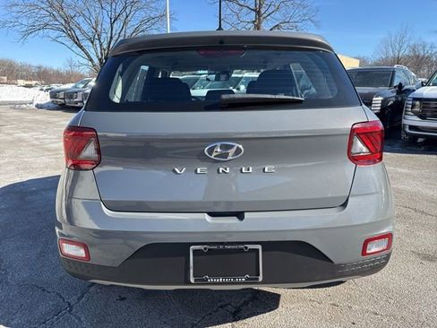 Certified 2023 Hyundai Venue SE w/ Cargo Package image 16