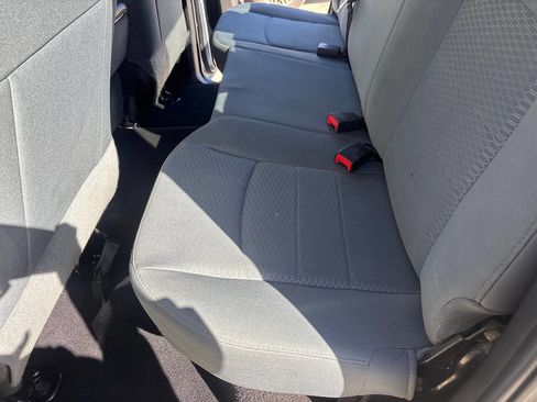 Used 2015 RAM 1500 Express image 22