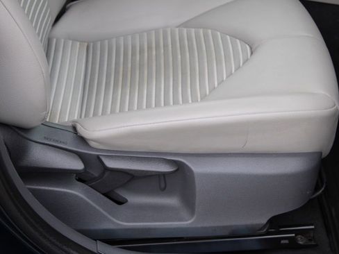 Used 2019 Toyota Camry SE image 20