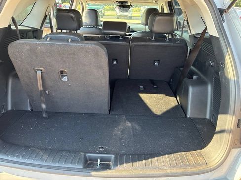 Used 2025 Kia Sorento S w/ Panoramic Sunroof Package FWD image 17
