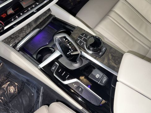 Used 2019 BMW 540i image 28