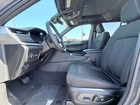 New 2026 Jeep Grand Cherokee Laredo X RWD image 22