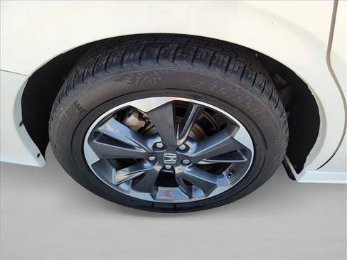 Used 2021 Honda Odyssey Elite image 11